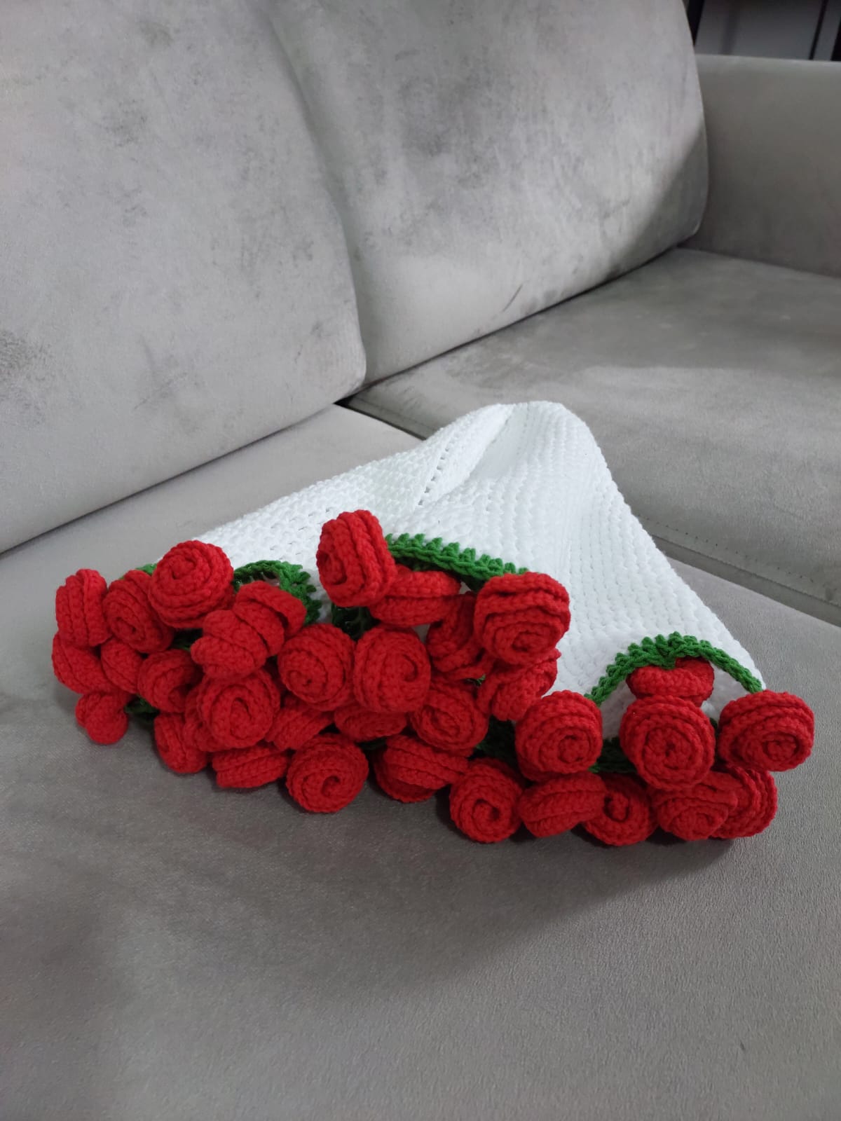 El Yapımı Gül Buket Battaniye