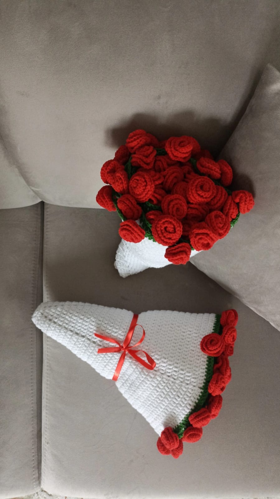 El Yapımı Gül Buket Battaniye