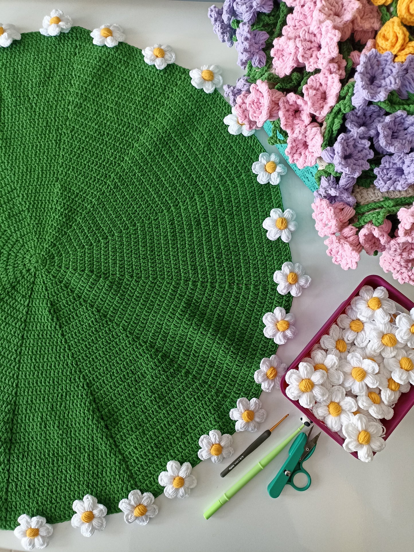 El Yapımı Puf Papatya Buket Battaniye